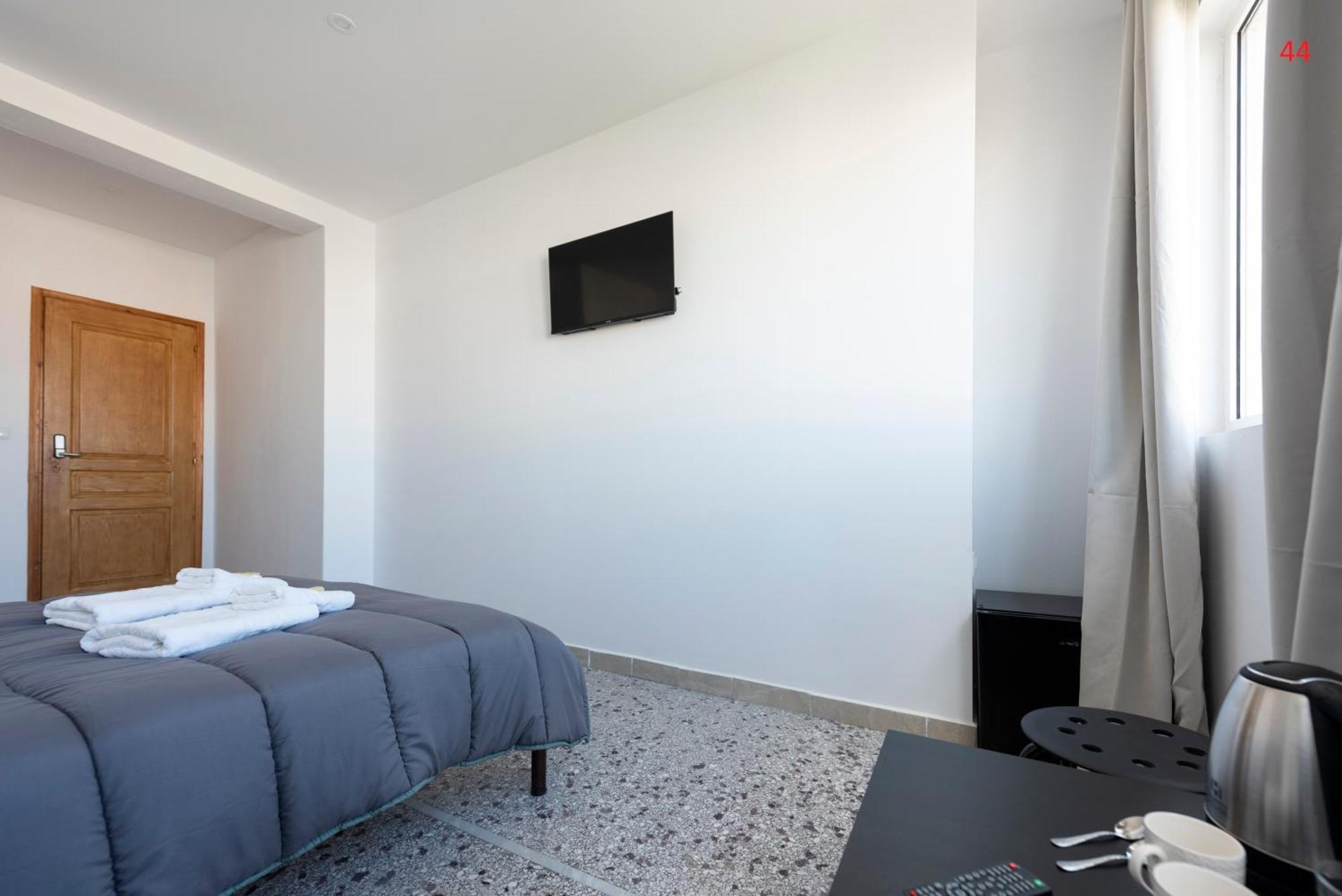 Liberal Gazi Apartment