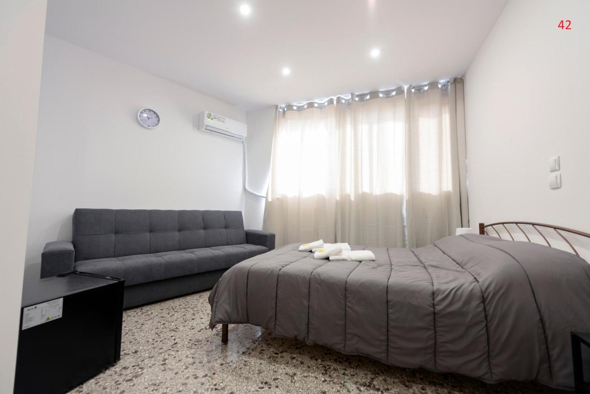 Liberal Gazi Apartment Athens